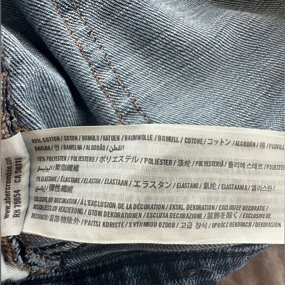 Abercrombie & Fitch Women's 5 Pocket Cuff Raw Hem Medium Wash Denim Shorts 4 27 - Picture 5 of 6